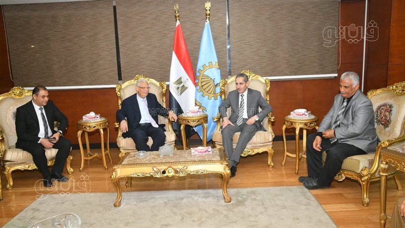 محافظ الغربية يستقبل