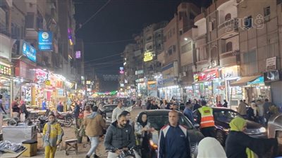 زحام شديد بالمنوفية ليلة عيد الفطر 2024 (صور)