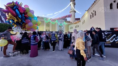 توافد الأهالي على ساحات صلاة عيد الفطر بمرسى مطروح (صور)