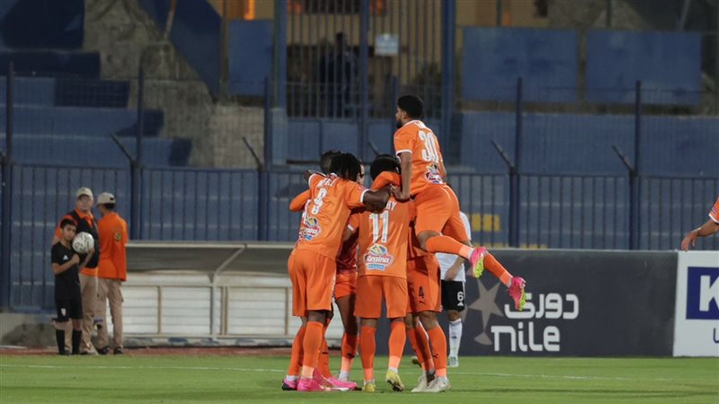 بيراميدز، فيتو