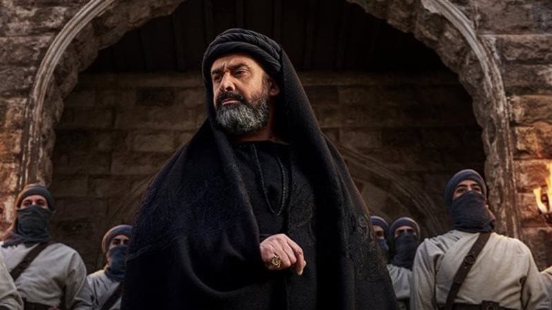 الفنان كريم عبد العزيز