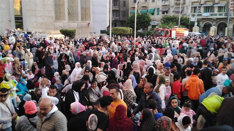 اختلاط الرجال والنساء
