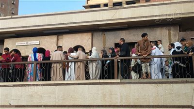 زحام شديد بمحطة ماري جرجس بعد انتهاء صلاة عيد الفطر المبارك (فيديو وصور)