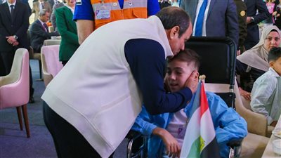  13 صورة ترصد احتفال السيسي مع الأطفال بعيد الفطر