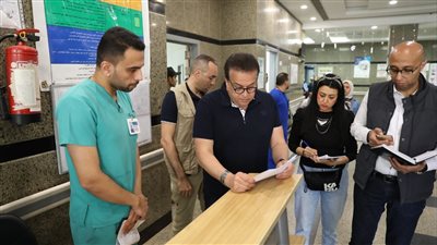 وزير الصحة يشيد بانضباط الفرق الطبية في مستشفى كفر شكر أول أيام العيد 