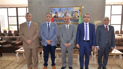 محافظ الإسماعيلية يستقبل المهنئين بعيد الفطر (صور) 