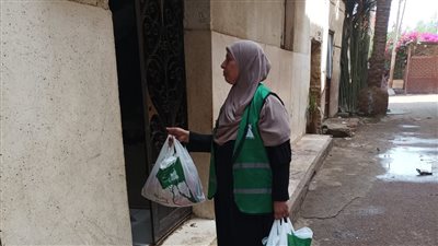 توزيع 100 كارت فرحة العيد على الأسر الأولى بالرعاية في البحيرة 