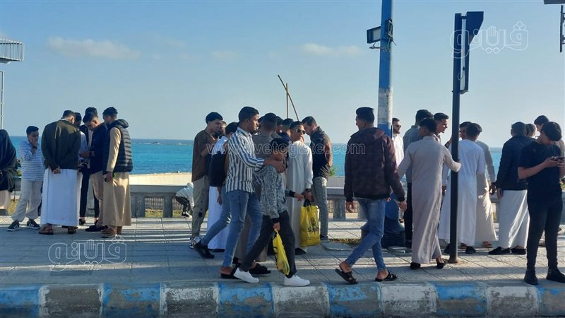 اقبال الأهالي على