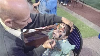 الرسم على وجوه الأطفال، أبرز مظاهر الاحتفال بثاني أيام عيد الفطر بحدائق الدقهلية (صور) 