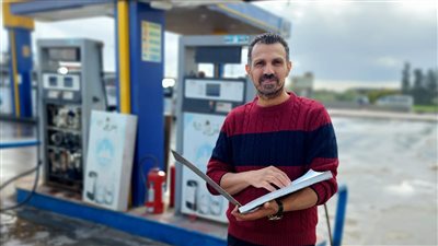 ضبط محطتي وقود توقفتا عن العمل بدون إذن وتحرير 100 محضر تمويني لمخابز بالبحيرة 