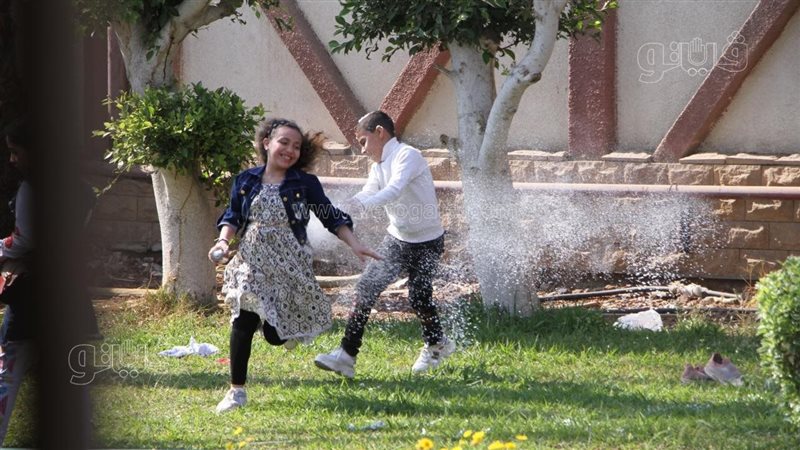 احتفال الأطفال بالعيد،