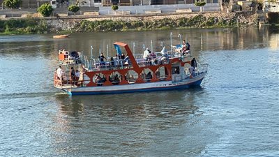 إقبال وزحام علي الرحلات النيلية في مدينة المنصورة الدقهلية (فيديو) 