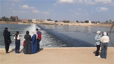 في ثاني أيام العيد، إقبال الاهالي علي قناطر الـ50 عين بزفتى (بث مياشر)