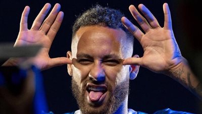 شاهد احتفالات نيمار مع لاعبي الهلال بعد الفوز بكأس السوبر السعودي 