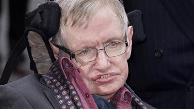 كشف مثير عن سبب مرض ستيفن هوكينج