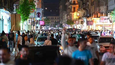 14 صورة ترصد استمرار احتفالات المصريين بالعيد في شوارع وسط البلد