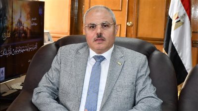 جامعة القناة تنظم معرضا فنيا للطلاب خلال المؤتمر السادس للبحوث بكلية التربية