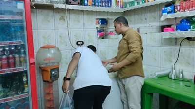 مراقبة الأغذية بصحة أسيوط تغلق 6 منشآت وتحرر 64 محضر مخالفات