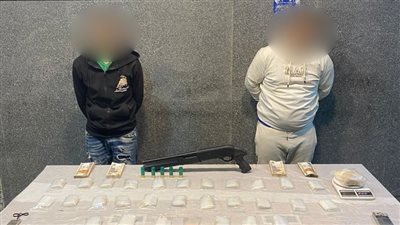 ضبط 5 عاطلين بحوزتهم كميات من المواد المخدرة قبل ترويجها بالقاهرة