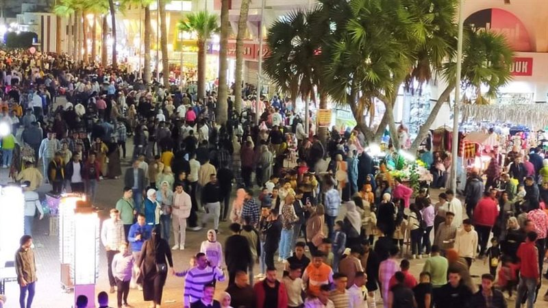 زحام شديد بشارع النيل