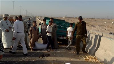 مصرع شخص فى انقلاب سيارة على طريق أسيوط
