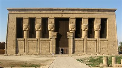  شيده الملك خوفو ورممه الملك بيبي الأول، تفاصيل تطوير معبد دندرة بقنا (فيديو)