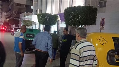 حملات ليلية لضبط التكاتك المخالفة وإزالة الإشغالات في المنوفية