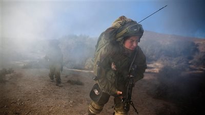 إصابة مجندة إسرائيلية في إطلاق نار بالضفة الغربية (فيديو)