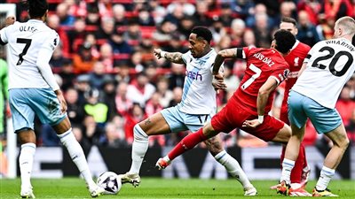 كريستال بالاس يتقدم على ليفربول بهدف نظيف قبل ربع ساعة من نهاية المباراة (فيديو وصور) 