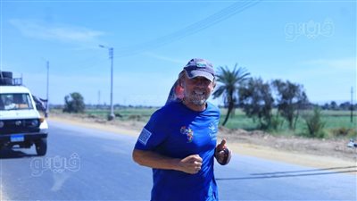 مرورًا بـ 9 دول، سائح من جنوب إفريقيا يصل الأقصر سيرا على الأقدام (صور)