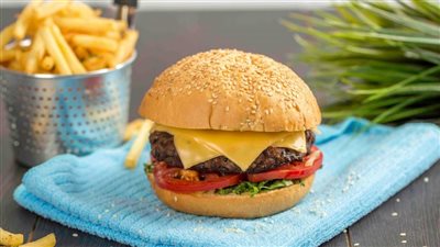  طريقة عمل البرجر المشوي، أحلى وأوفر من الجاهز