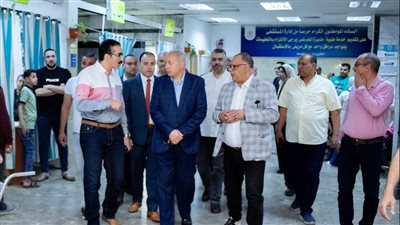 رئيس جامعة المنصورة يتفقد الخدمات الطبية بالمستشفيات التابعة