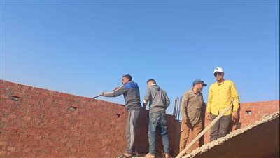 إيقاف أعمال بناء مخالف بعزبة الخلوة في الدقهلية (صور)