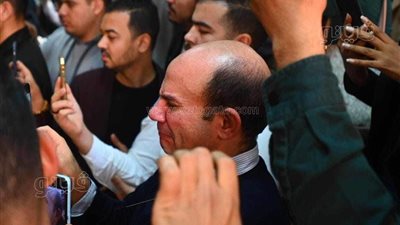 انهيار والد حبيبة الشماع أثناء مرافعة النيابة بمحاكمة المتهم (فيديو وصور)