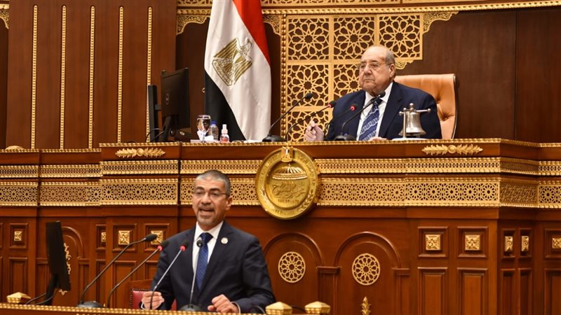مناقشة التأمين الصحي