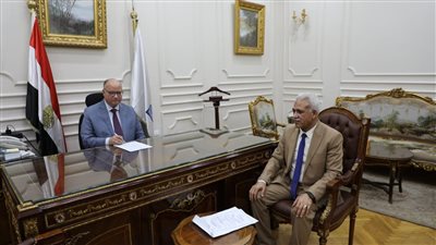 محافظ القاهرة يعتمد جداول امتحانات الفصل الدراسى الثانى (صور)