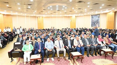 جامعة الفيوم تنظم احتفالية لتكريم أسماء وأسر الشهداء 