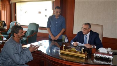 95 مواطنا يعرضون مطالبهم وشكواهم خلال اللقاء الجماهيري بسوهاج 