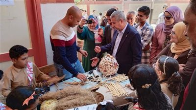 مدير تعليم دمياط يشهد ورش عمل مخرجات ونواتج الأنشطة الطلابية لمدارس كفر سعد