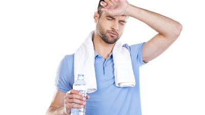 علامات تدل على الإصابة بالجفاف لدى الرضع والبالغين، تعرف عليها