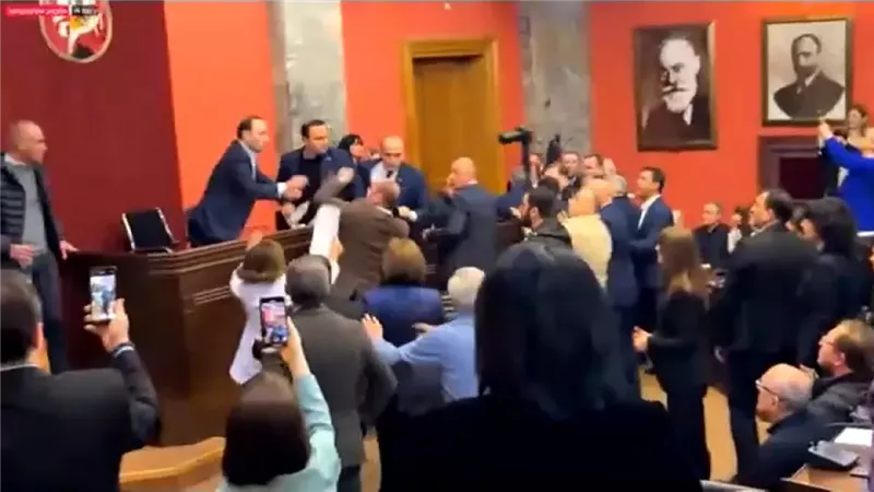 مشاجرة في البرلمان