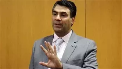 خبير اقتصادي يكشف أسباب انخفاض وارتفاع عملات الدول