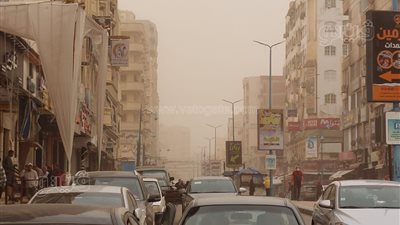 عاصفة ترابية مفاجئة على مطروح وارتفاع درجات الحرارة (صور)