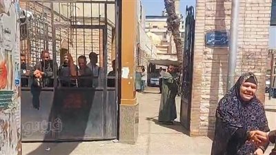 بكاء وعويل أمام المشرحة.. تفاصيل مقتل مؤذن ونجله على يد شقيقه بالغربية