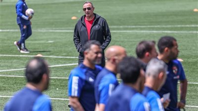 بحضور الخطيب، شاهد مران الأهلي الأول في تونس استعدادا للترجي