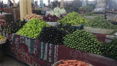 أسعار الخضراوات والفاكهة بالأقصر اليوم الخميس
