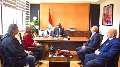 الإسكان تبحث مع الغرفة التجارية المصرية البريطانية التعاون في معالجة الصرف السائل