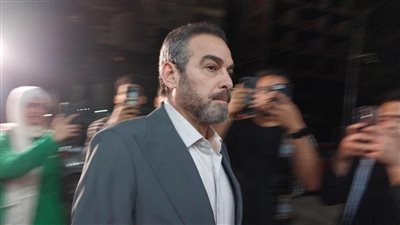 ناقدة فنية عن أزمة أحمد عبد العزيز مع معجب: الفنان ليس ملكية عامة بالكامل