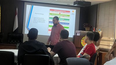 طلاب هندسة المنصورة الجديدة في زيارة تدريبية لإحدى شركات البترول 