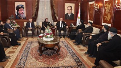 محافظ بني سويف يقدم واجب العزاء في راعي كنيسة مارجرجس بالمرماح